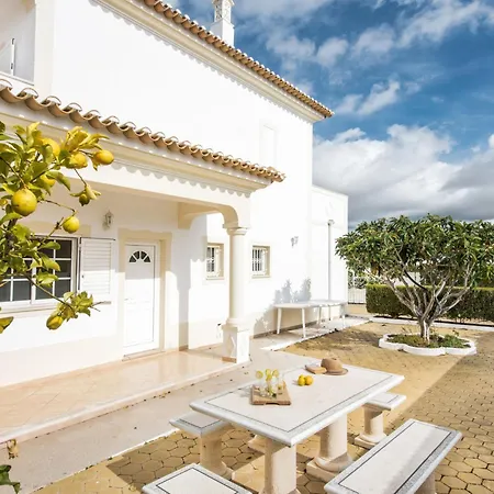 فيلة Jardin D'eden By Interhome *